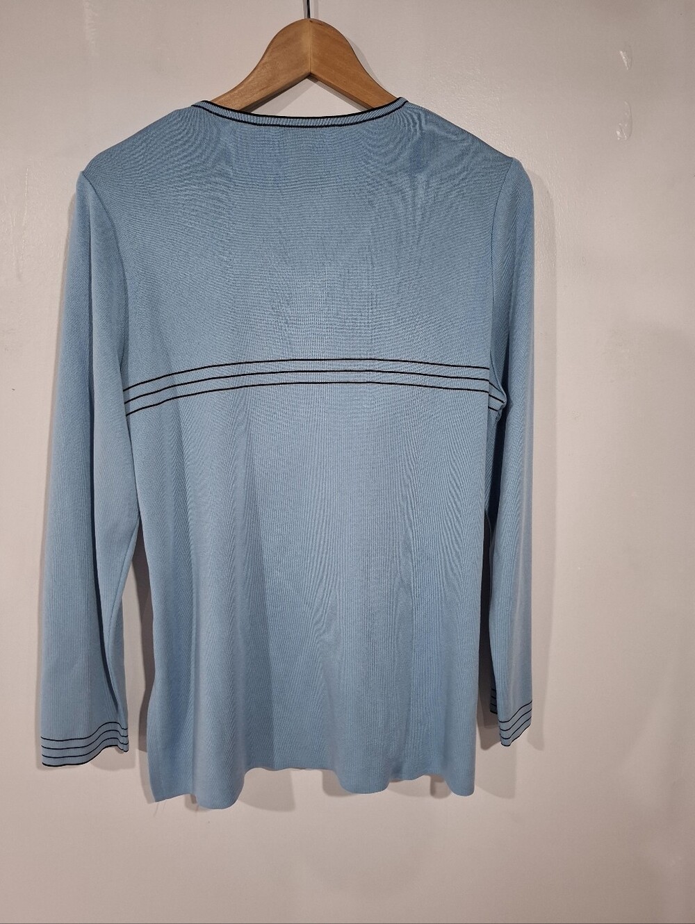 Exclusively Misook light blue black stripe long sleeve shirt blouse ladies Sz M - Picture 4 of 11